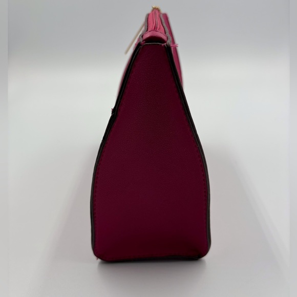 Elizabeth Arden Dark Pink Makeup Bag - Picture 4 of 7